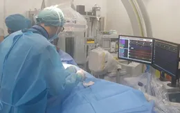Lần đầu tiên điều trị cho trẻ có nhịp tim nhanh gấp đôi bình thường