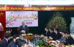 Thủ tướng thăm "kênh vốn của người nghèo" đầu năm mới