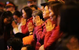 Biển người đổ về chùa Phúc Khánh dự lễ dâng sao giải hạn