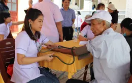 Hà Tĩnh: Hơn 500 người dân được khám sức khỏe, cấp thuốc miễn phí