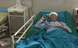 Cụ ông 91 tuổi vẫn nói chuyện trong khi... phẫu thuật não