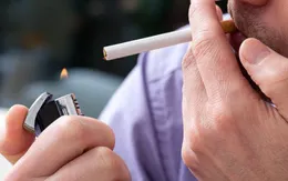 Hút thuốc lá quá nhiều có thể dẫn tới mù màu