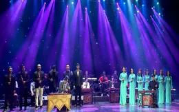 Các nghệ sĩ tích cực tập luyện cho buổi biểu diễn "Ánh dương mùa Xuân"