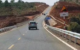 Gia Lai khắc phục điểm đen trên tuyến đường Hồ Chí Minh