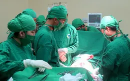 Diễn biến sức khỏe nạn nhân vụ sập tường khiến 8 người thương vong ở Vĩnh Long