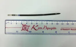 Nam thanh niên phải cầu cứu bác sĩ vì... nuốt ruột bút bi vào bụng