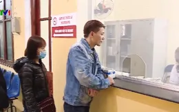 Những bệnh nhân đầu tiên nhận thuốc ARV từ bảo hiểm y tế