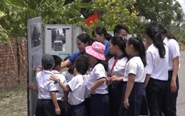 Độc đáo triển lãm bản đồ biển đảo Việt Nam