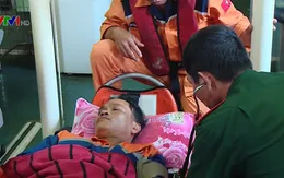 Cấp cứu ngư dân nguy kịch trên biển