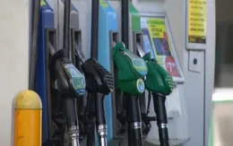 Giá dầu thế giới tiếp tục tăng