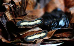 Về xứ Thanh thưởng thức món bánh gai Tứ Trụ