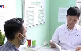 Thưởng 1,8 triệu đồng cho người đưa bệnh nhân HIV đi điều trị