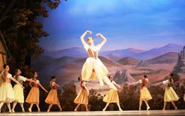 Công diễn vở ballet "Giselle" nhân kỷ niệm Quốc khánh LB Nga