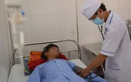 Sốt xuất huyết tấn công, nam thanh niên chảy máu nghiêm trọng