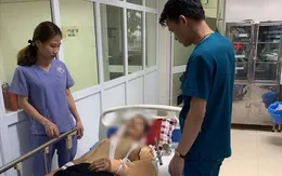 Người đàn ông bị máy bóc gỗ xoắn vặn gãy xương