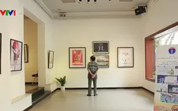 Triển lãm tranh cổ động về phòng, chống tác hại của thuốc lá