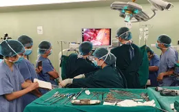 Triển khai kỹ thuật cắt thùy phổi nội soi một đường rạch điều trị ung thư phổi