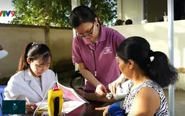 Khám bệnh miễn phí cho 200 phụ nữ nghèo ở Cần Thơ
