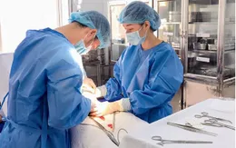 Hẹp bao quy đầu nên can thiệp ở độ tuổi nào?
