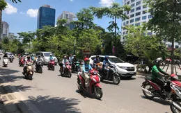 Hà Nội nắng nóng gay gắt, nhiệt độ lên cao 38 độ