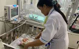 Chỉ vì sinh ra bị sứt môi, bé trai bị mẹ bỏ lại viện
