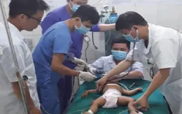 Ngã vào xô nước, bé gái 15 tháng ngừng tim