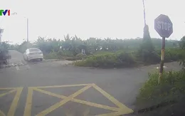 Bất cẩn khi qua đường ngang