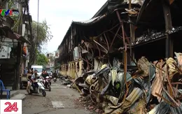 Vụ cháy nhà máy Rạng Đông: Người dân phường Hạ Đình vẫn sinh hoạt bình thường sau khuyến cáo