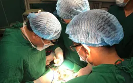 15 tuổi đã mắc ung thư tuyến giáp di căn