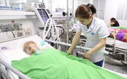 Suýt chết vì rắn cắn trong lúc đang ngủ