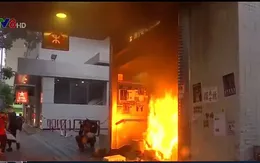 Hàng chục nghìn người Hong Kong tiếp tục biểu tình