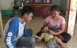 Bé gái 6 tháng tuổi bị uống cà phê thay sữa vì nhà quá nghèo