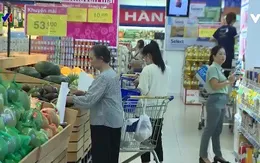 Sức mua tăng tại các điểm bán hàng Việt bình ổn giá