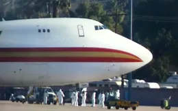 Mỹ sơ tán công dân từ Vũ Hán tới cách ly tại căn cứ không quân