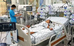 Xuyên Tết cứu bệnh nhi 9 tuổi mắc viêm cơ tim tối cấp