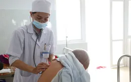 Viêm phổi ở người cao tuổi: Dễ biến chứng nếu không điều trị sớm