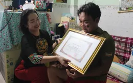 Khen thưởng đột xuất 2 hiệp sĩ bị thương vong trong lúc truy bắt tội phạm