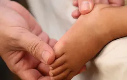 Cần Thơ: Nhiều trẻ mắc tay chân miệng trong tình trạng nặng