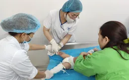 Trẻ bỏng nặng do chạm vào bình ủ sữa
