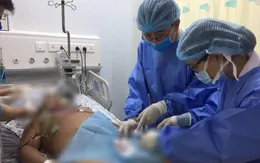 Bé trai ngạt nước nguy kịch do ngã xuống bể bơi
