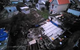 Gió giật mạnh ở Quảng Ngãi, nhiều nhà bị tốc mái