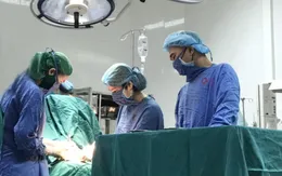 Sốc mất máu nguy kịch do thai ngoài tử cung vỡ
