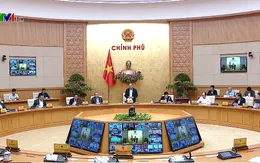 Thủ tướng yêu cầu tập trung tìm kiếm người mất tích trên biển và trong vụ lở đất