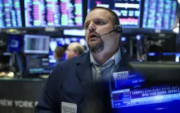 Kịch bản nào cho thị trường tài chính Mỹ sau tin Tổng thống Trump mắc COVID-19?