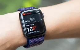 Người dân đổ xô đến bệnh viện khám vì quá tin... Apple Watch