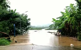 Mưa lũ chia cắt nhiều địa phương ở Quảng Bình