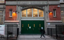Thành phố New York đóng cửa toàn bộ trường học công lập vì COVID-19