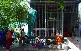 Cảnh sát cơ động trượt chân làm cướp cò súng bắn đạn cao su