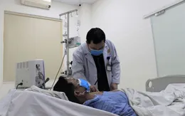 Cứu người đàn ông đau đến "bất tỉnh" trong khi lái xe