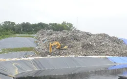 Yêu cầu chấm dứt tình trạng người dân bới rác tìm phế liệu tại bãi rác Nam Sơn